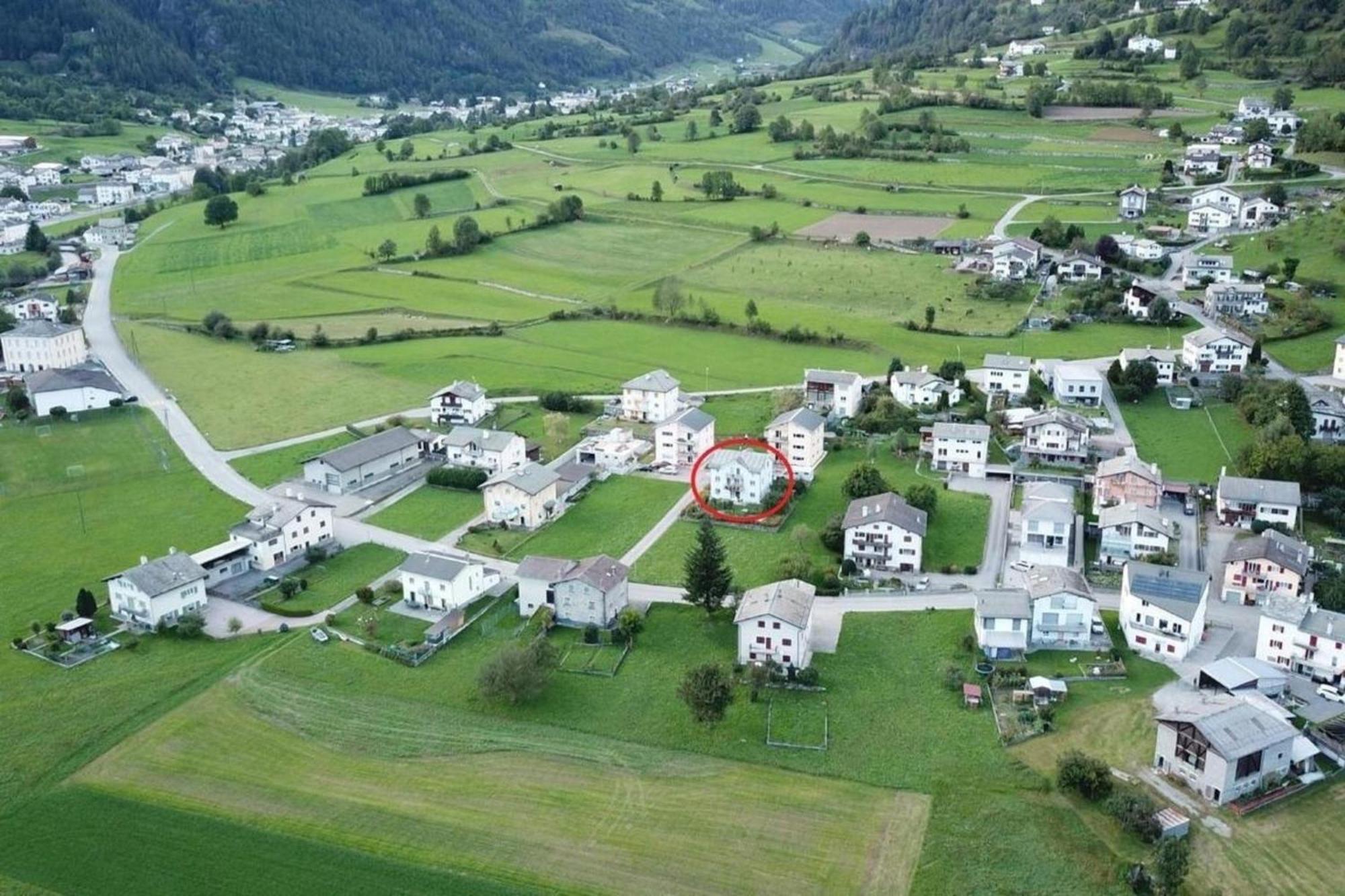 Schoene, Sonnige 25-Zimmer Parterre-Ferienwohnung Poschiavo Exterior foto